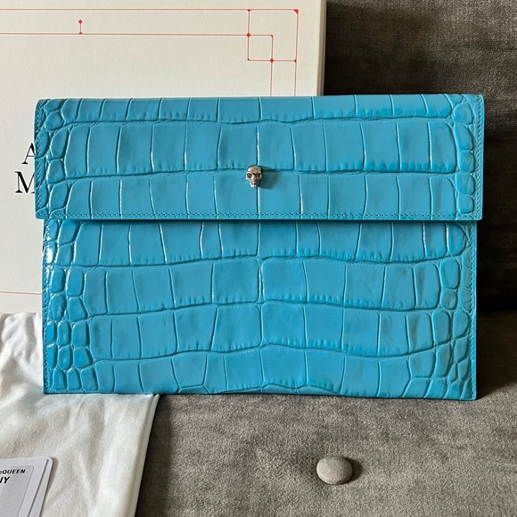 Alexander McQueen skull croc embossed clutch - Picture 7 of 8